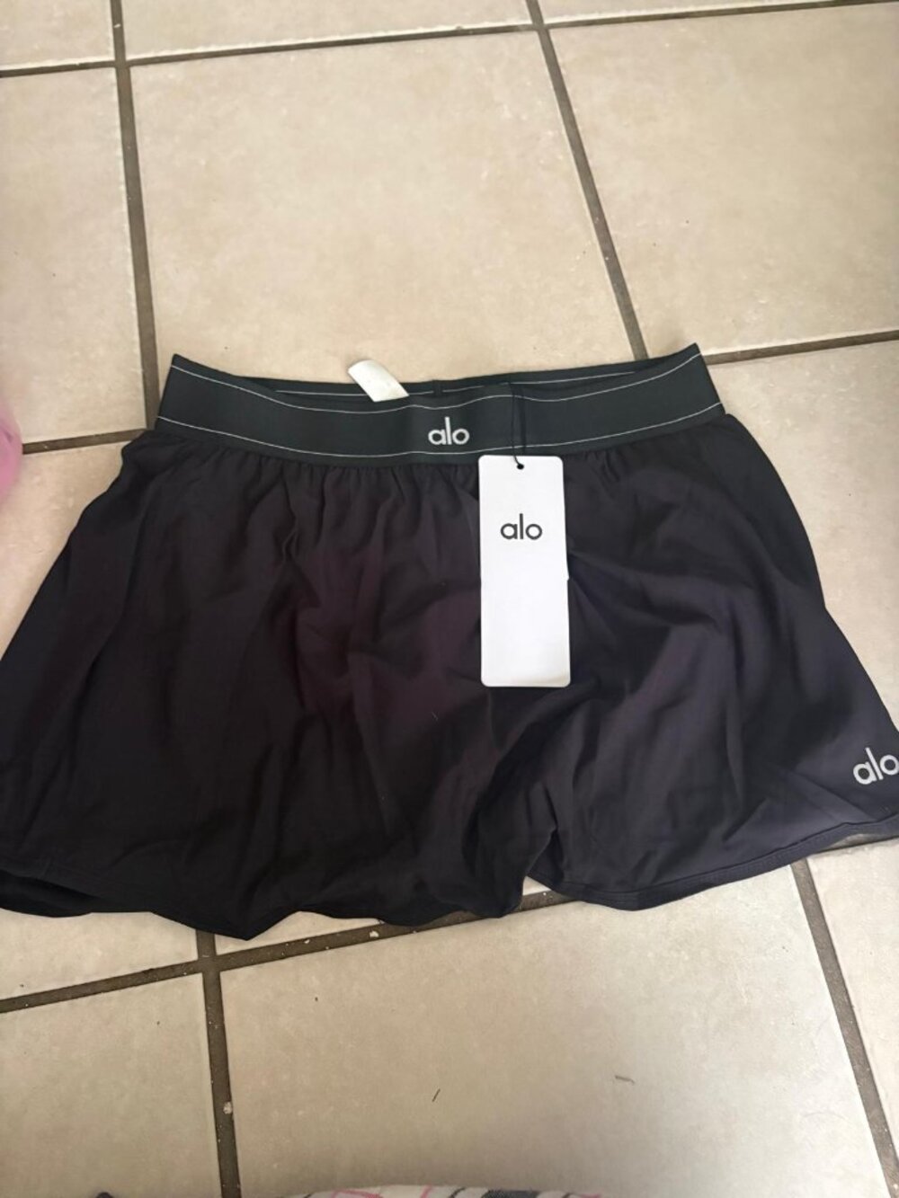 Alo yoga skirt w shorts underneath nwtg size large